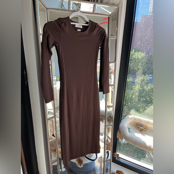 Aritzia babaton contour midi dress - Picture 1 of 1